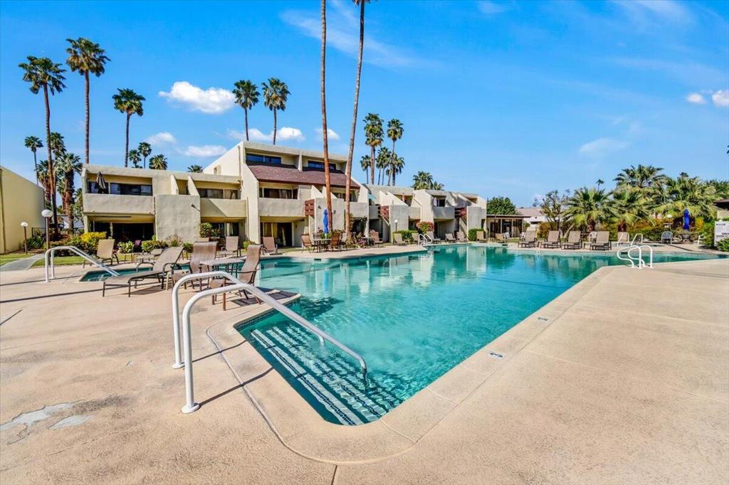 1655 E Palm Canyon Drive Unit: 320