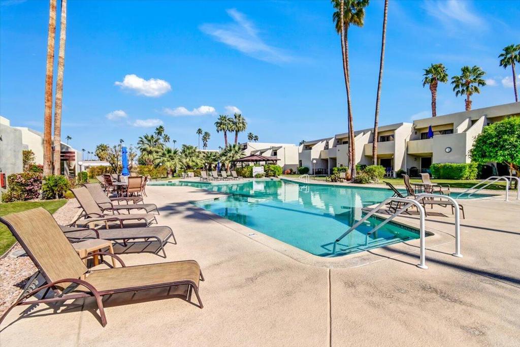 1655 E Palm Canyon Drive Unit: 320