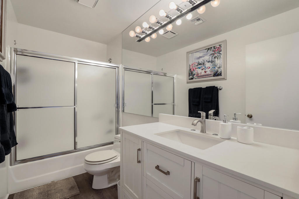 505 S Farrell Drive Unit: B14