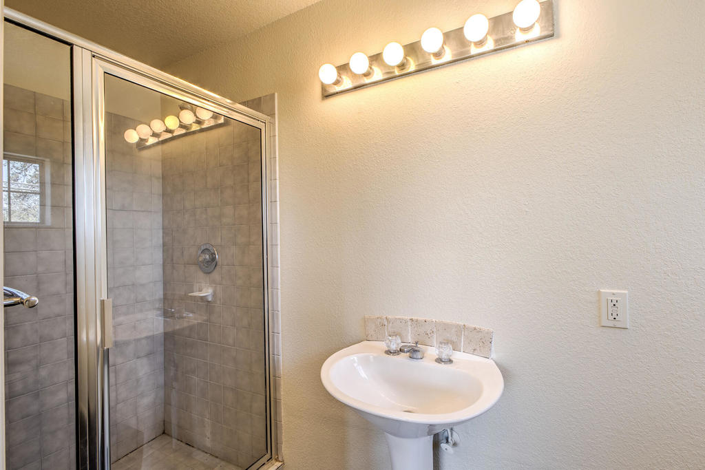 69945 Pinesmoke Road