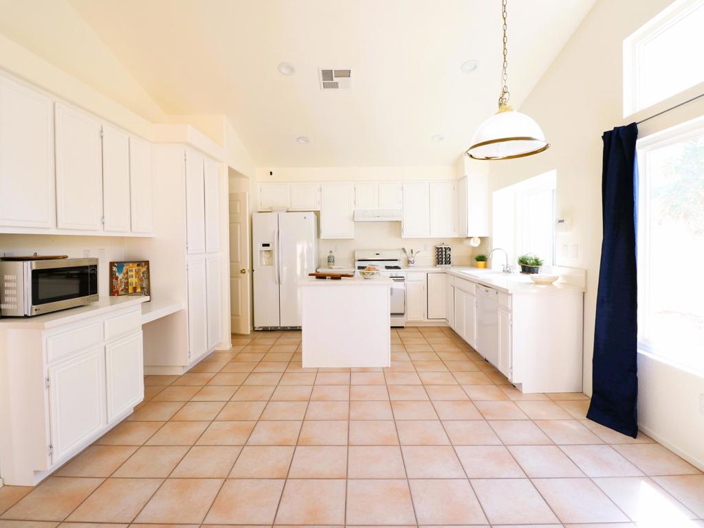 45065 Desert Fox Drive