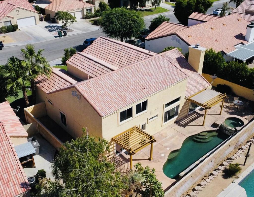 45065 Desert Fox Drive