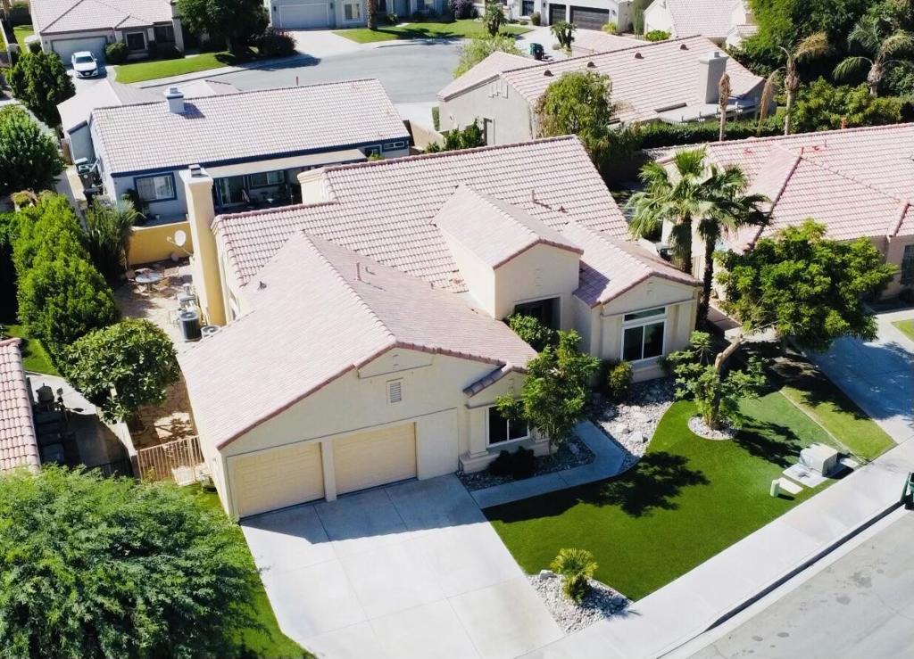 45065 Desert Fox Drive