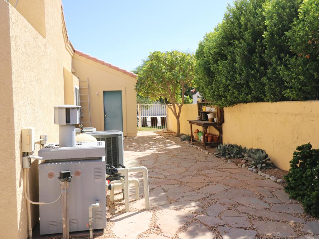 45065 Desert Fox Drive