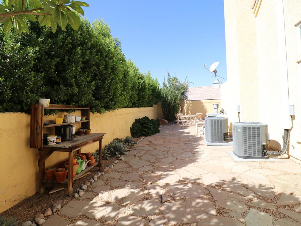 45065 Desert Fox Drive