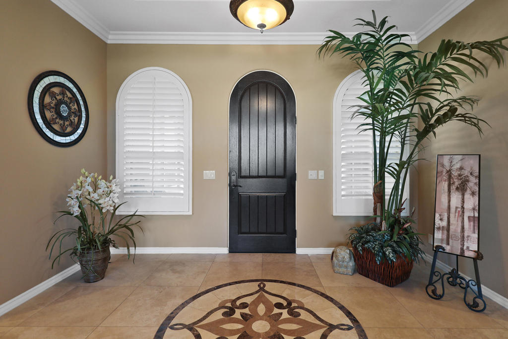 54245 Cananero Circle