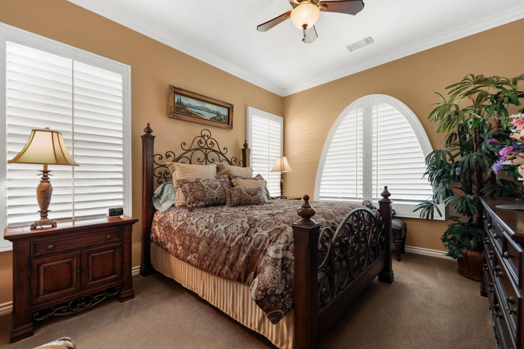 54245 Cananero Circle