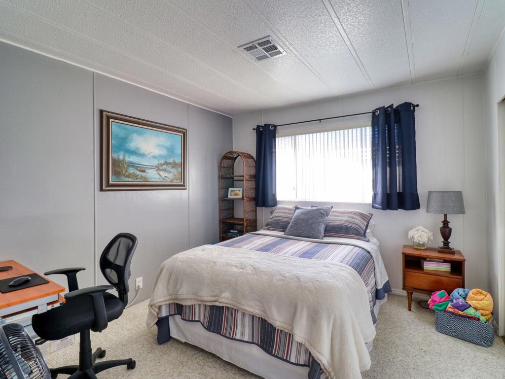 73440 Algonquin Place