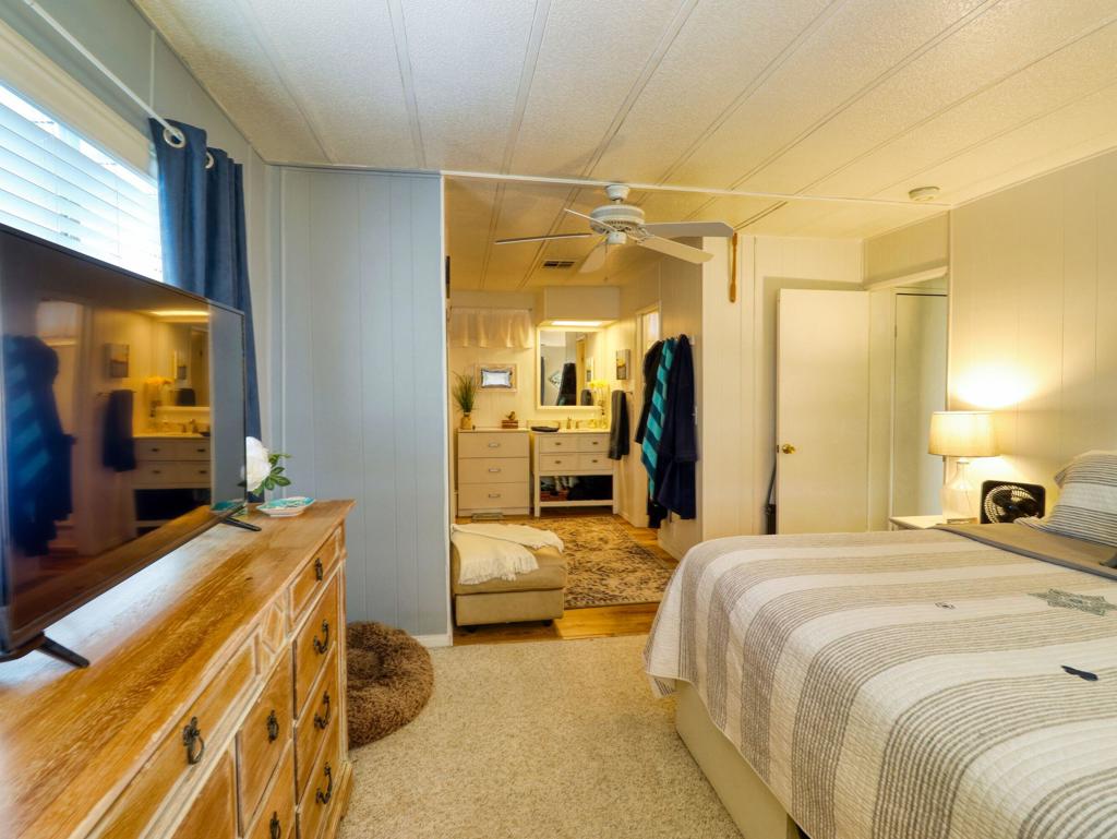 73440 Algonquin Place