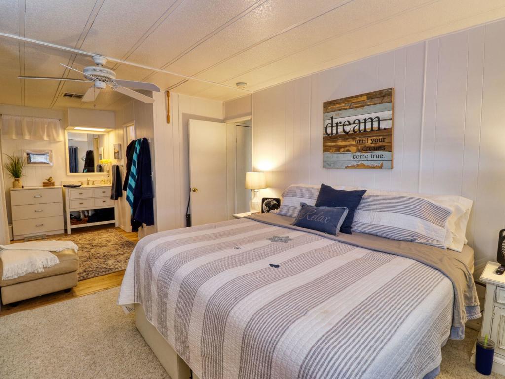 73440 Algonquin Place