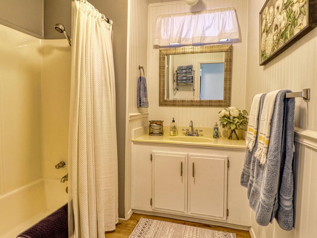 73440 Algonquin Place