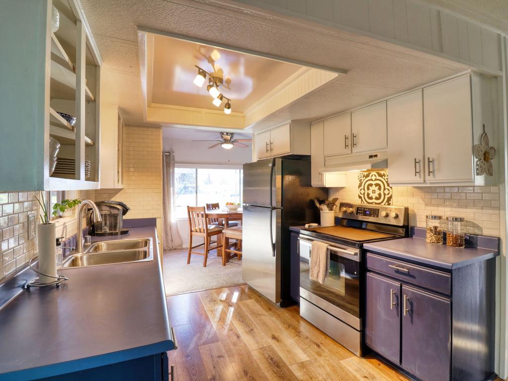 73440 Algonquin Place