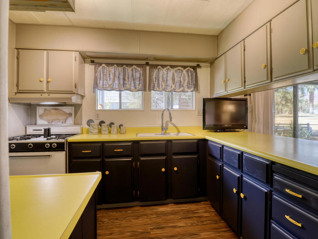 15500 Bubbling Wells Rd. #88