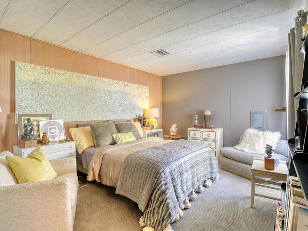 15500 Bubbling Wells Rd. #88