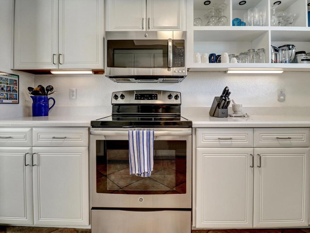 2001 E Camino Parocela G46