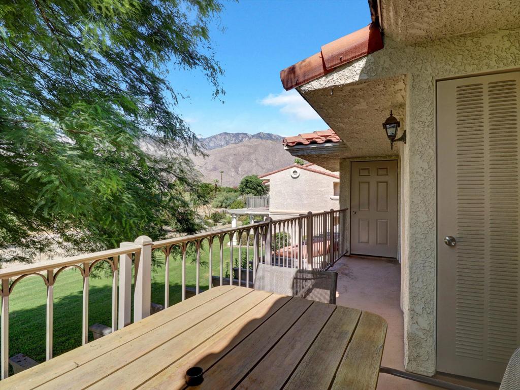 2001 E Camino Parocela G46