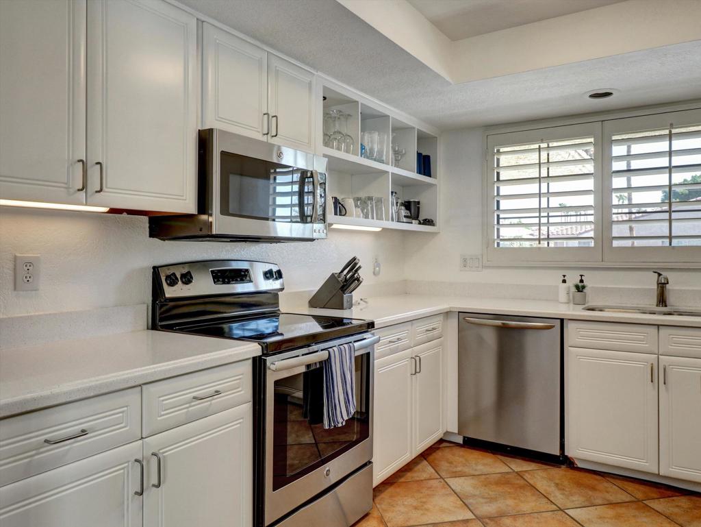 2001 E Camino Parocela G46