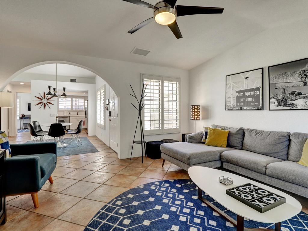 2001 E Camino Parocela G46