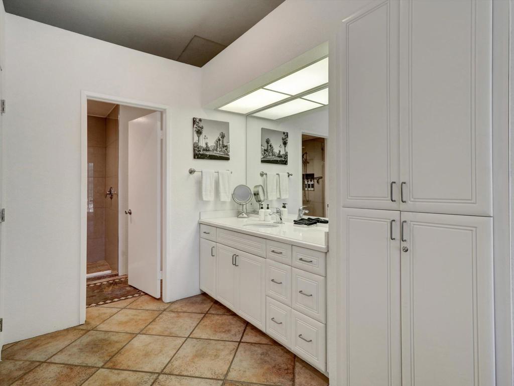 2001 E Camino Parocela G46