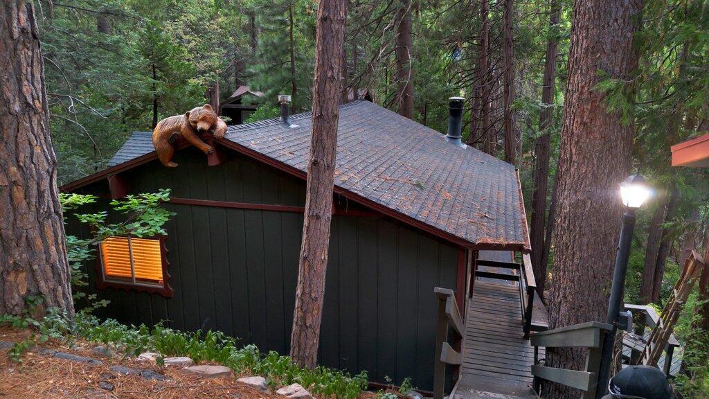 26170 Lake Forest Drive