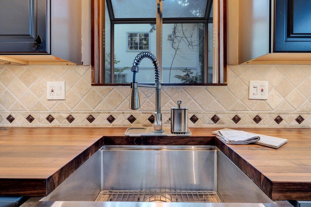 26170 Lake Forest Drive