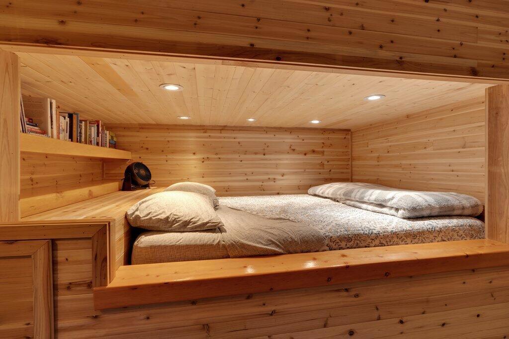 26170 Lake Forest Drive