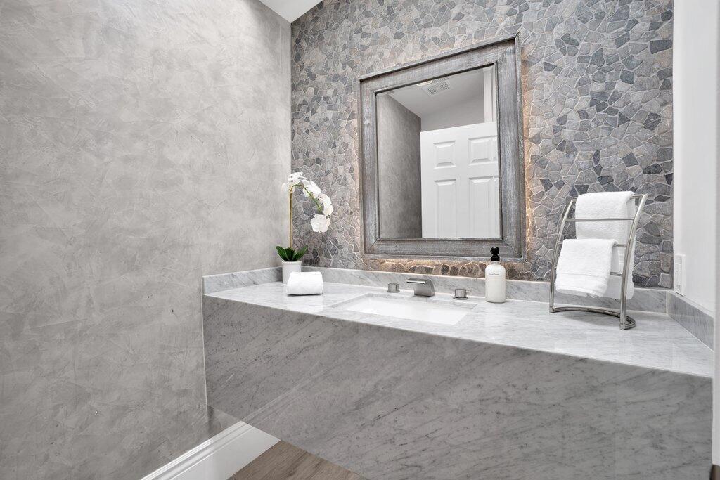 79015 Dune Lake Street