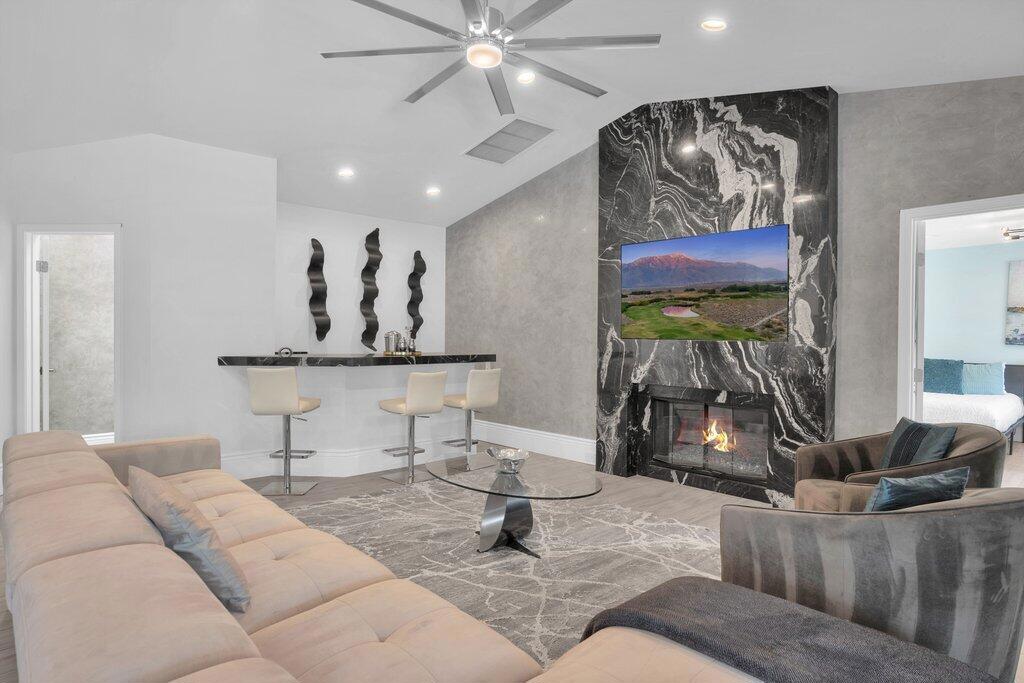 79015 Dune Lake Street