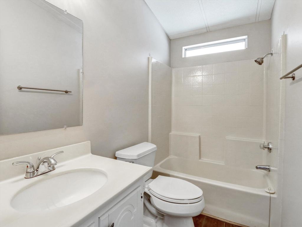 46618 Madison Street 74