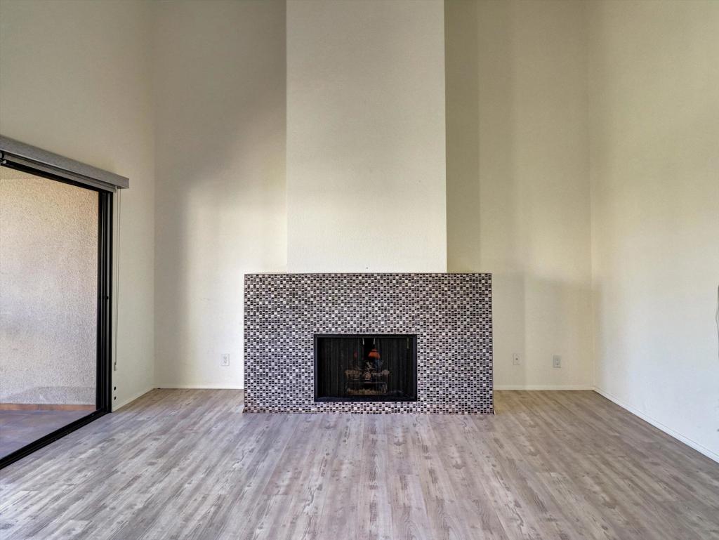 426 Village Square W