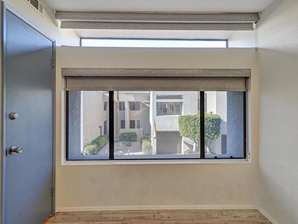 426 Village Square W