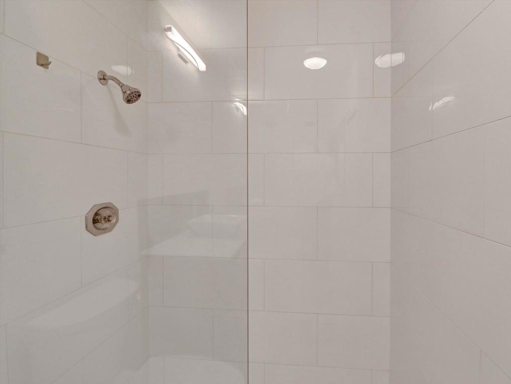 426 Village Square W