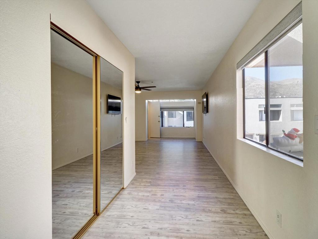 426 Village Square W