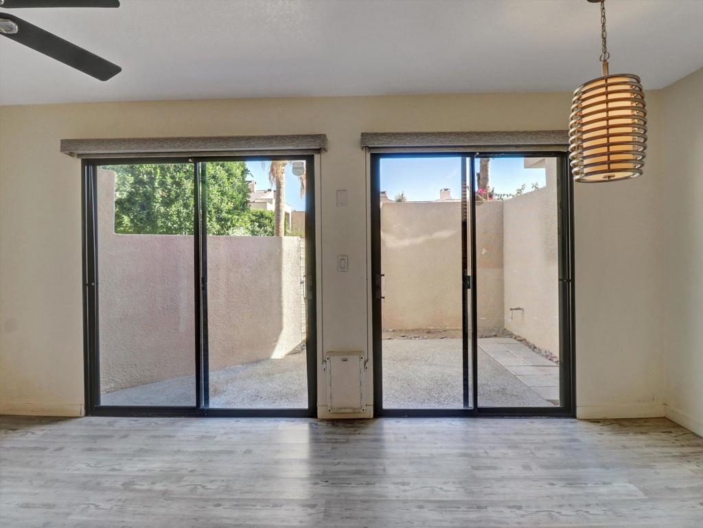 426 Village Square W