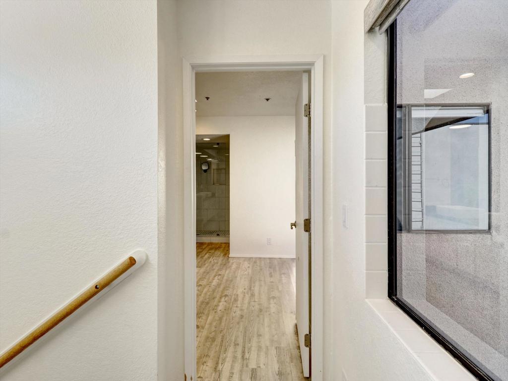 426 Village Square W