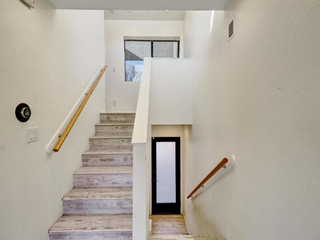 426 Village Square W