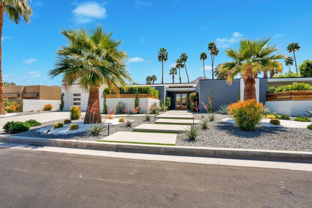75665 Painted Desert Drive