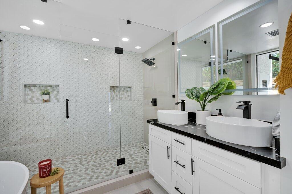 75665 Painted Desert Drive