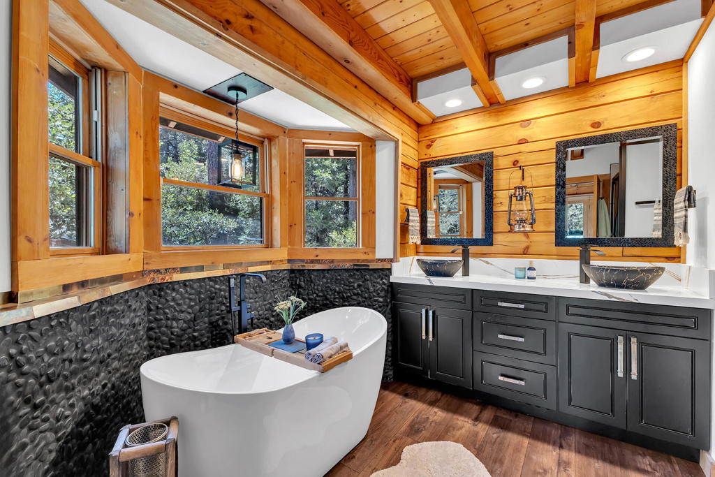 25607 Cedar Glen Drive