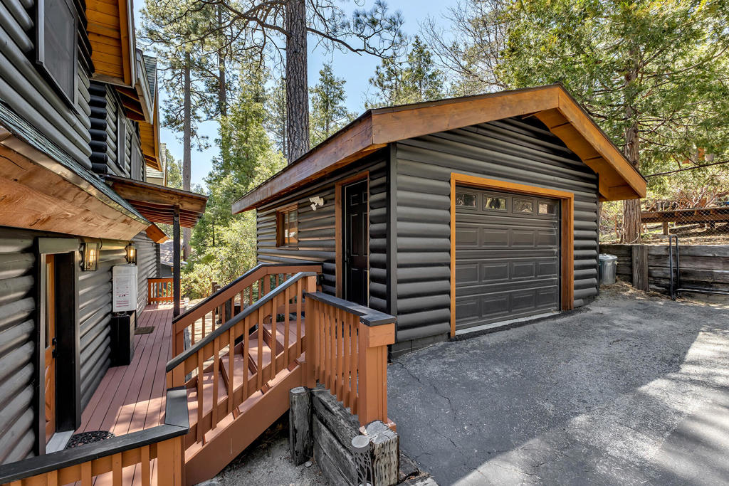 25607 Cedar Glen Drive