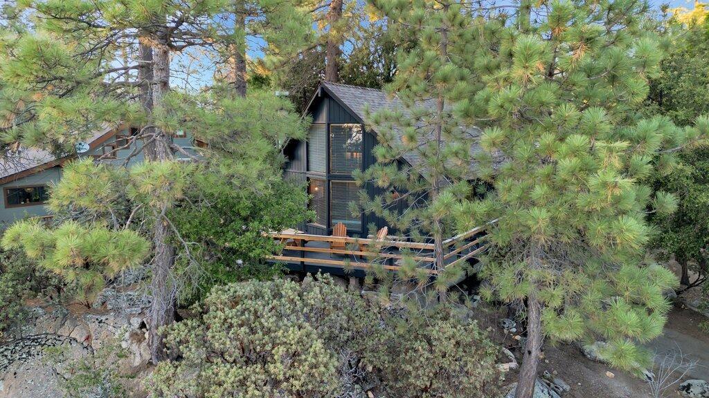 26785 Crestview Drive