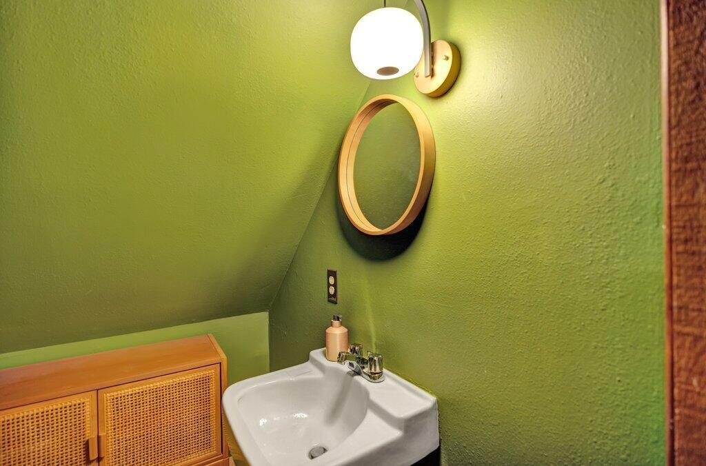 26785 Crestview Drive