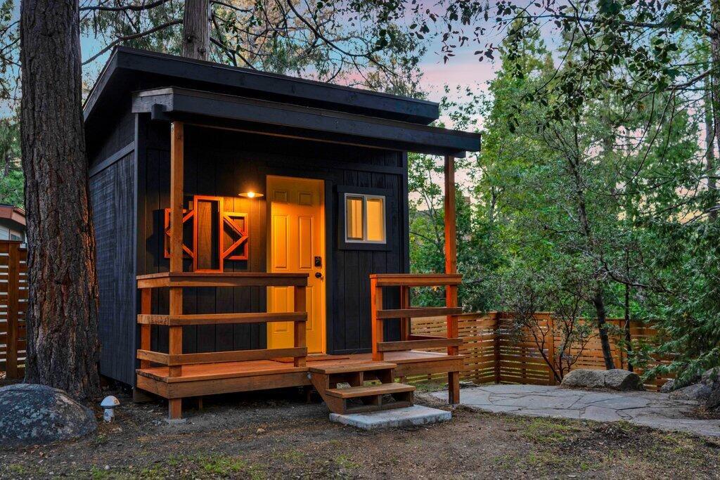 26785 Crestview Drive