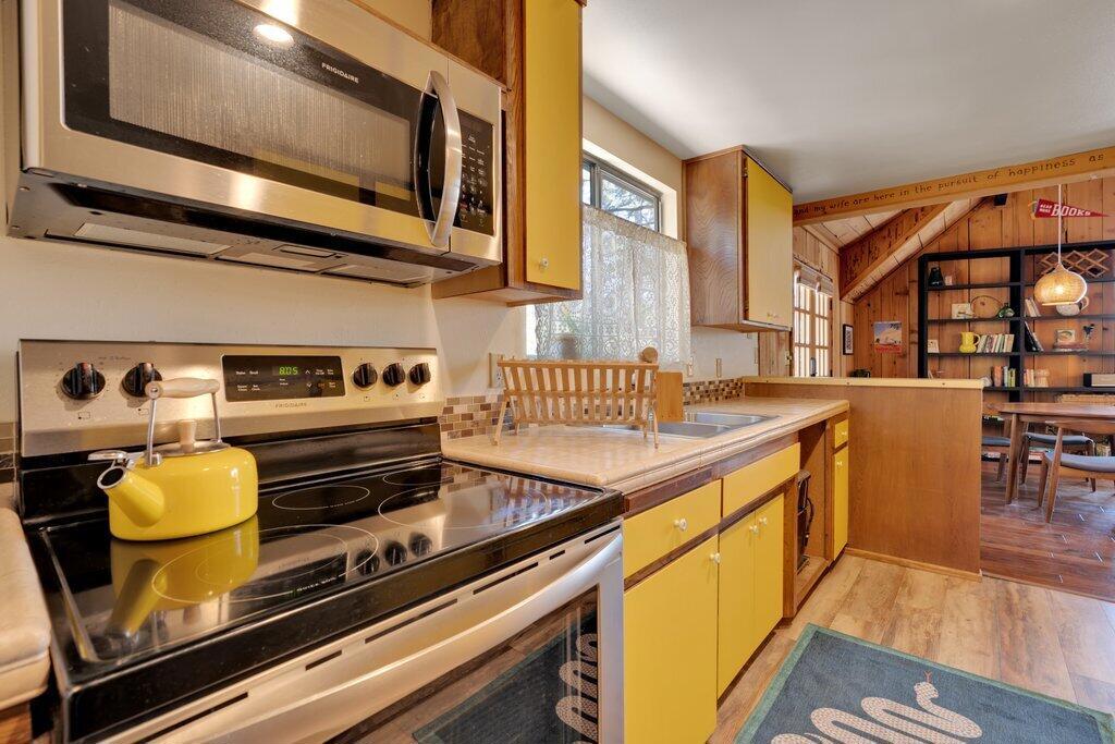 26785 Crestview Drive