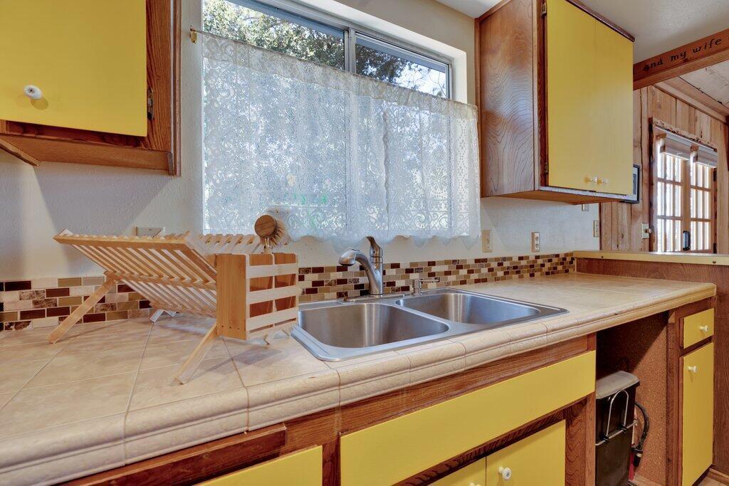 26785 Crestview Drive