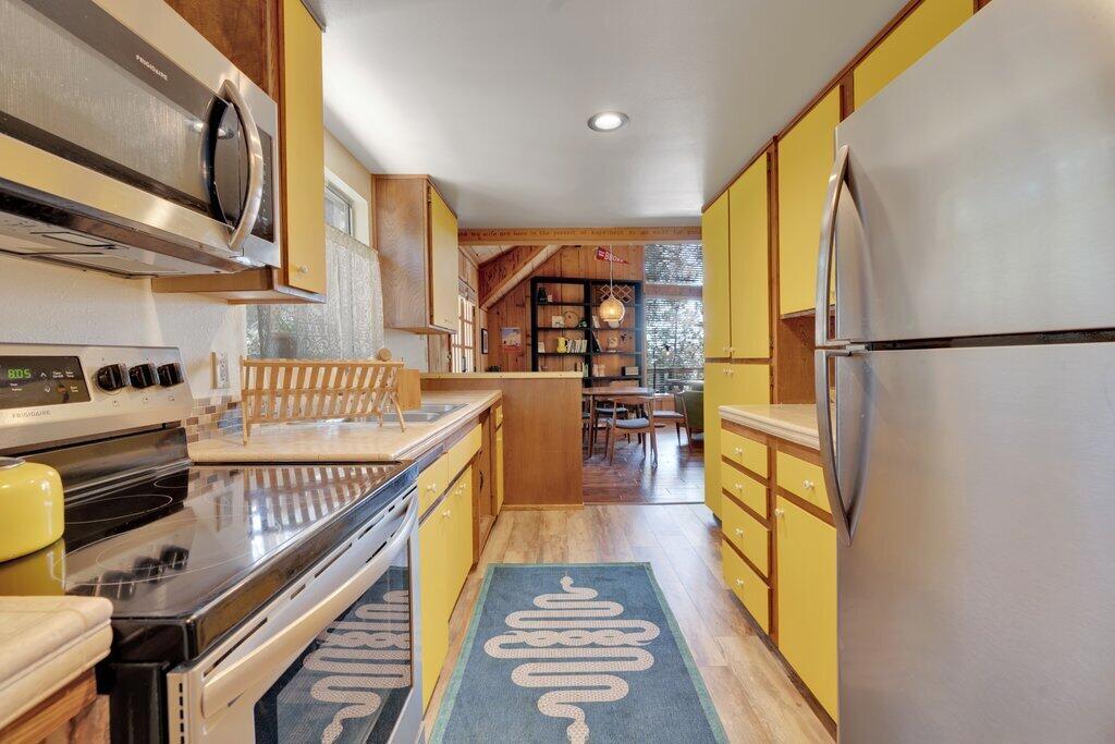 26785 Crestview Drive