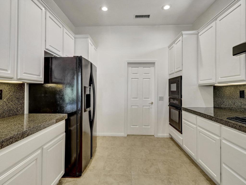 80418 Dumphries Court