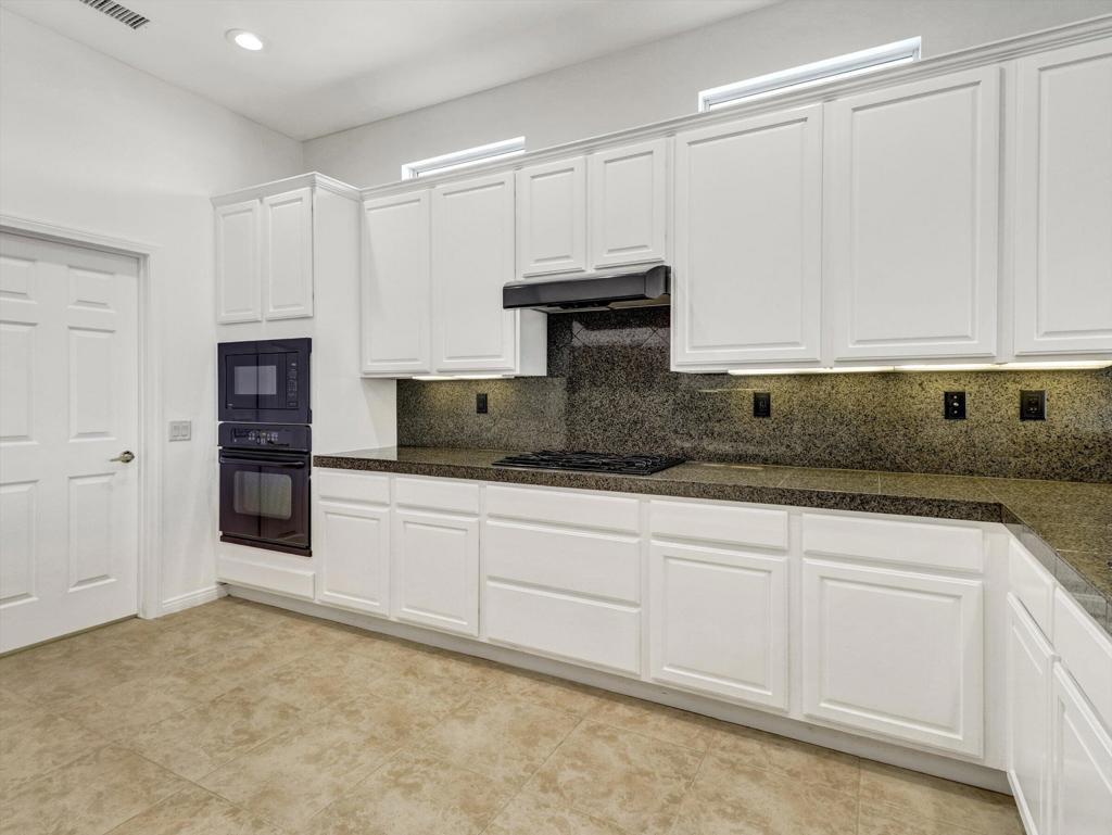 80418 Dumphries Court