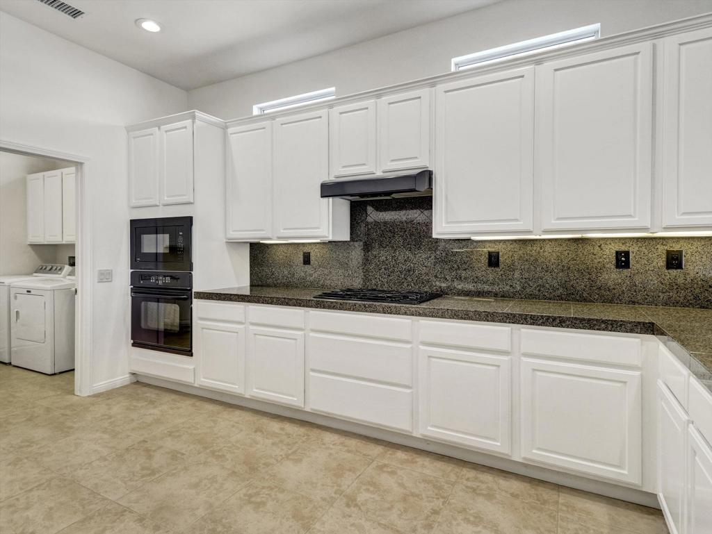 80418 Dumphries Court