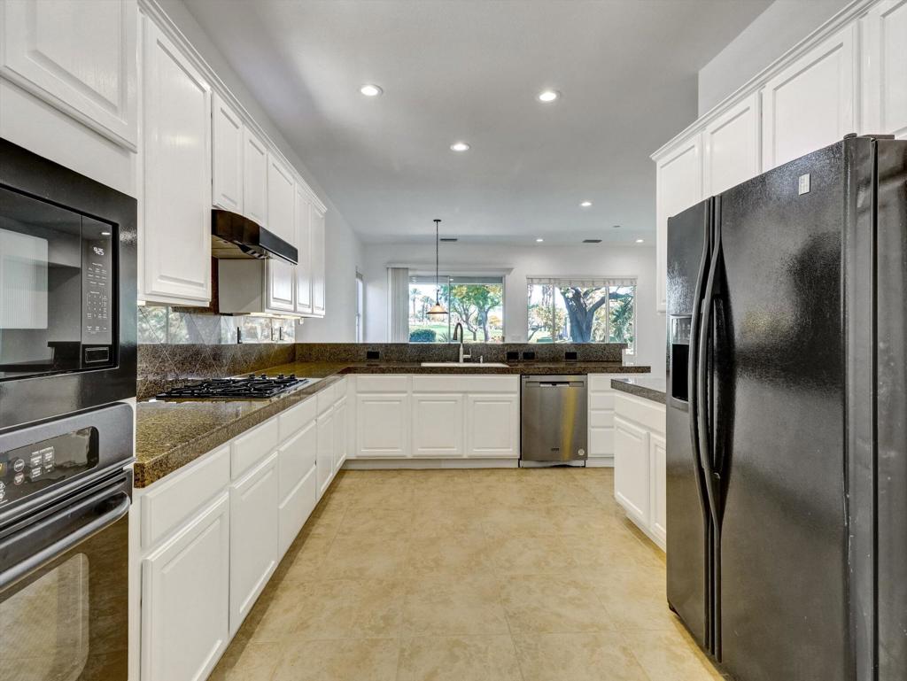 80418 Dumphries Court